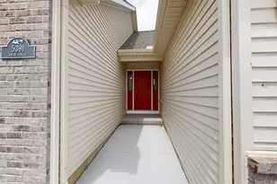 5391 Swan Dr, Burton, MI 48509 - Photo 14
