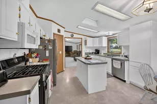 3280 Carlton Blvd, Jackson, MI 49203 - Photo 10