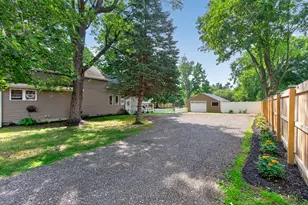 1113 Napoleon Rd, Jackson, MI 49201 - Photo 4