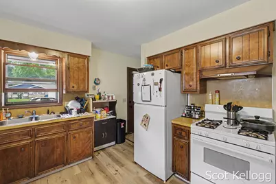 3822-3824 Burlingame Avenue SW, Wyoming, MI 49509 - Photo 6