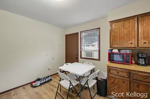 3822-3824 Burlingame Ave SW, Wyoming, MI 49509 - Photo 8