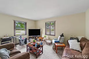 3822-3824 Burlingame Ave SW, Wyoming, MI 49509 - Photo 10
