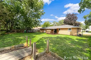 3555 Chippewa Dr, Norton Shores, MI 49441 - Photo 36