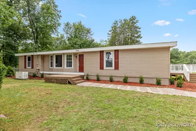 7129 Eldred Avenue NE, Rockford, MI 49341 - Photo 1
