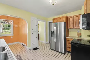 598 S Brks Rd, Muskegon, MI 49442 - Photo 6