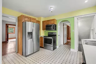 598 S Brks Rd, Muskegon, MI 49442 - Photo 10