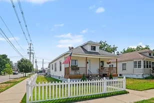 1448 Columbus Ave, Grand Haven, MI 49417 - Photo 2