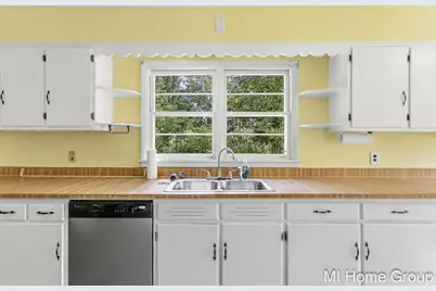252 Thomas Street, Allegan, MI 49010 - Photo 32