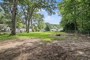 384 N 6th Ave, Fruitport, MI 49415 - Photo 24