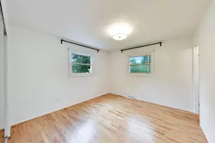 1342 Maiden Ln, Saint Joseph, MI 49085 - Photo 16
