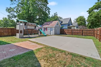 113 Franklin Street, Ludington, MI 49431 - Photo 2