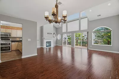 37782 Jefferson Avenue, Harrison, MI 48045 - Photo 6