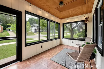 936 Valley Avenue NW, Grand Rapids, MI 49504 - Photo 4