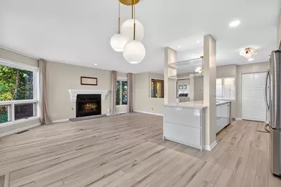 1802 Lakeshore Drive #6, Saint Joseph, MI 49085 - Photo 4