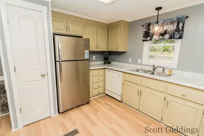 318 E Bellevue Street, Stanton, MI 48888 - Photo 34