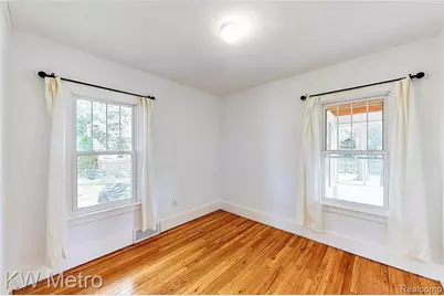 865 W Marshall Street, Ferndale, MI 48220 - Photo 8
