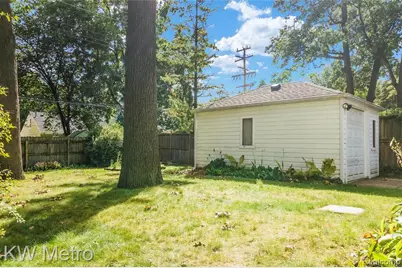 865 W Marshall Street, Ferndale, MI 48220 - Photo 24
