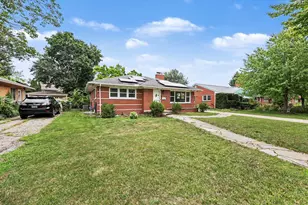 1597 Greenview Dr, Ann Arbor, MI 48103 - Photo 2