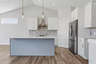11665 Cherrybud Dr, Holland, MI 49424 - Photo 10