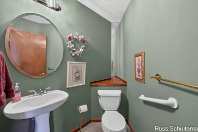 1682 W Harbour Towne Circle, Muskegon, MI 49441 - Photo 36
