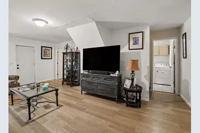 612 E Melendy Street, Ludington, MI 49431 - Photo 6