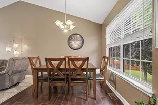 393 Princeton Dr, South Lyon, MI 48178 - Photo 10
