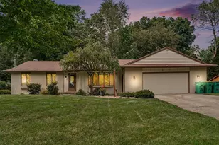 217 Cliffwood Ave, Portage, MI 49002 - Photo 2