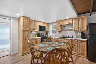 2210 Lake View Dr, Brooklyn, MI 49230 - Photo 14