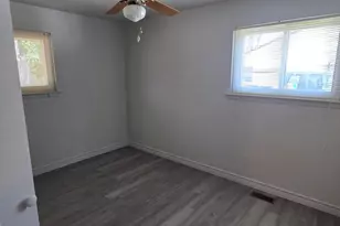 672 Linda Vista Dr, Pontiac, MI 48342 - Photo 18