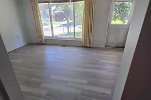672 Linda Vista Dr, Pontiac, MI 48342 - Photo 8