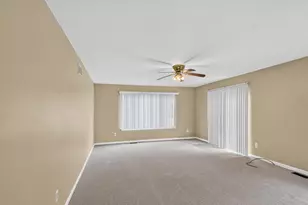 11209 Jackson St, Taylor, MI 48180 - Photo 8