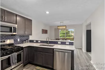 3745 Old Elm Drive SE #7, Kentwood, MI 49512 - Photo 10