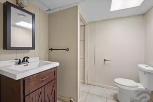 944 Lancashire Ct SE, Grand Rapids, MI 49508 - Photo 42