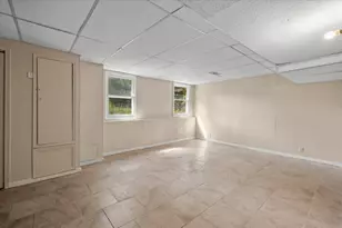 944 Lancashire Ct SE, Grand Rapids, MI 49508 - Photo 24