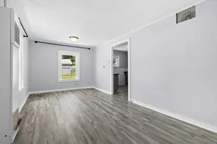 130 Gilkison Ave, Kalamazoo, MI 49006 - Photo 2