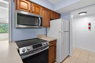 748 W Kilgore Rd, Kalamazoo, MI 49008 - Photo 4