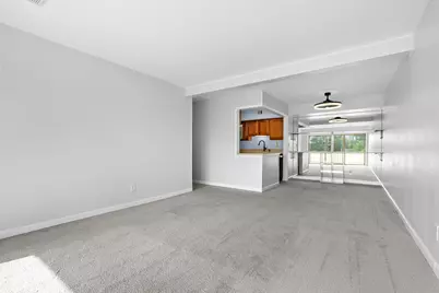 748 W Kilgore Road #303, Kalamazoo, MI 49008 - Photo 6