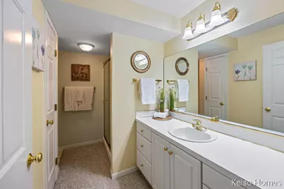 2122 S Cross Creek Drive SE, Grand Rapids, MI 49508 - Photo 16