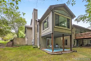 2122 S Cross Creek Dr SE, Grand Rapids, MI 49508 - Photo 22