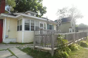 305 W High St, Jackson, MI 49203 - Photo 2