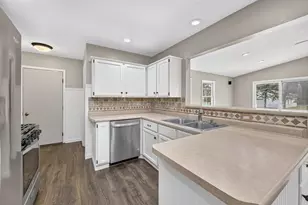 5036 Lands End Dr, Kalamazoo, MI 49009 - Photo 8