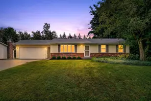 5036 Lands End Dr, Kalamazoo, MI 49009 - Photo 2