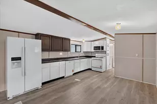 10597 Peachtree St, Plainwell, MI 49080 - Photo 6