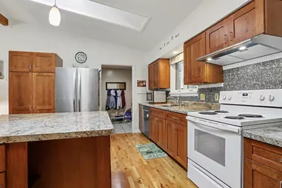 343 Robertson Avenue, Battle Creek, MI 49017 - Photo 8