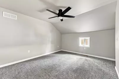 109 Michigan Avenue, Hartford, MI 49057 - Photo 12