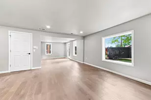 109 Michigan Ave, Hartford, MI 49057 - Photo 6