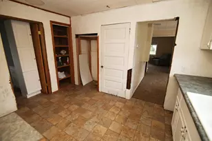 406 Spring St, Three Rivers, MI 49093 - Photo 6