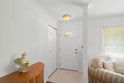30906 Roycroft Street, Livonia, MI 48154 - Photo 2