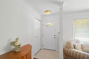 30906 Roycroft St, Livonia, MI 48154 - Photo 2