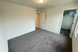 43590 Chancellor Ln, Novi, MI 48375 - Photo 14